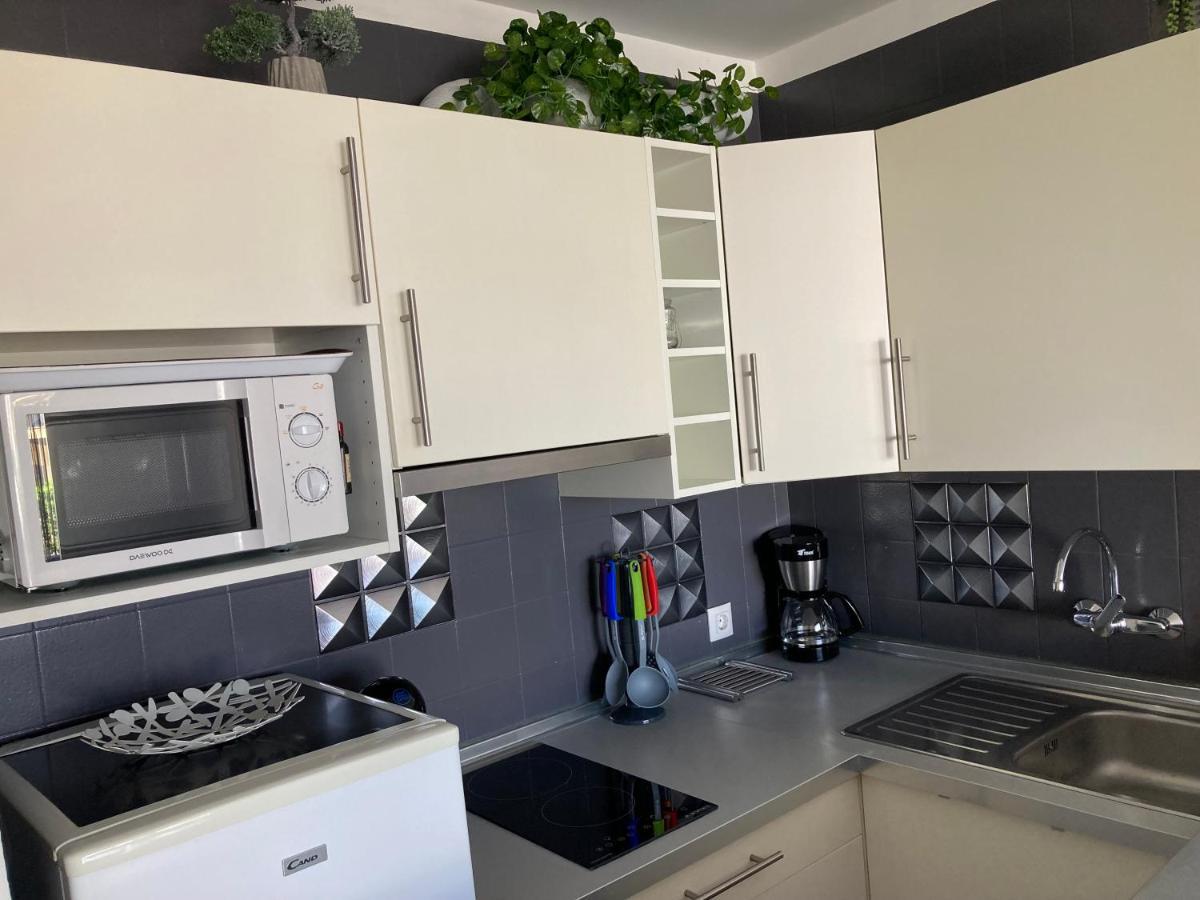 Tres Bel Appartement Entierement Renove إمبوريابرافا المظهر الخارجي الصورة